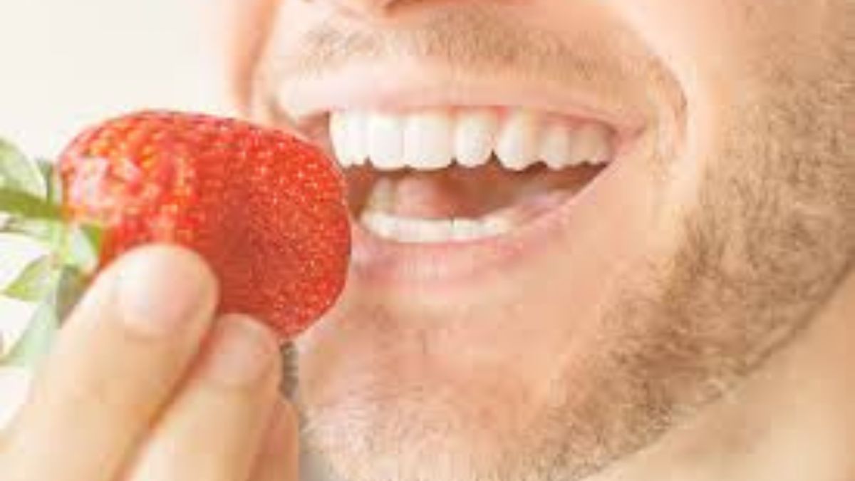 Smile Brighter: The Best Foods to Protect and Strengthen Your Teeth